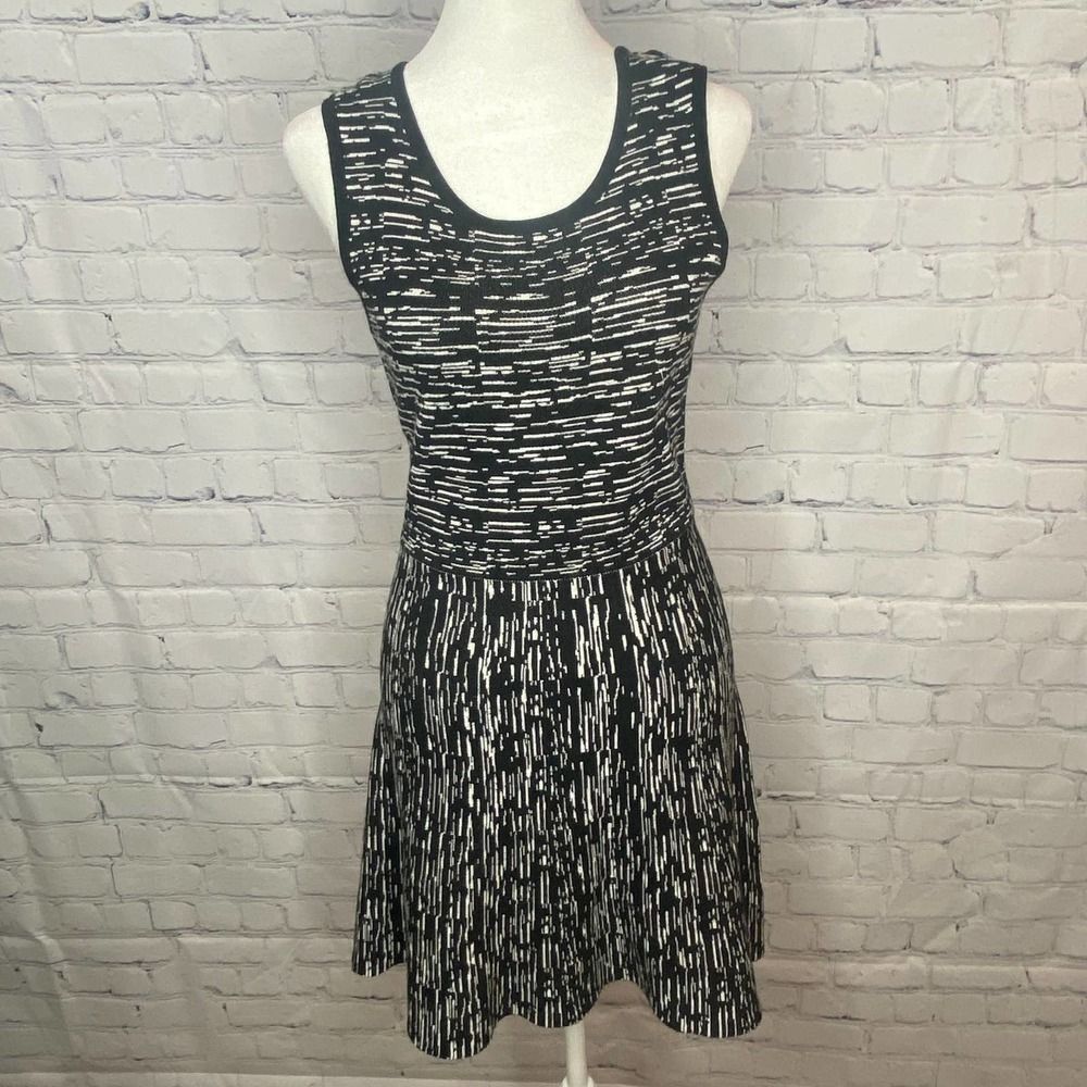 Pink Rose Size S Black & White Sleeveless Dress 